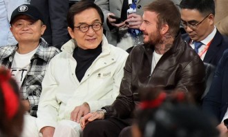 组图：成龙贝克汉姆助阵NBA中国赛 姚明马云亮相
        
    组图：成龙贝克汉姆助阵NBA中国赛 姚明马云亮相