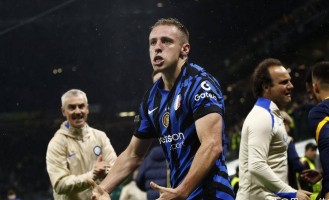 意甲最新动态：迈尼昂神勇扑救助米兰取胜，国米瞄准巨星引援