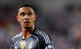 阿诺德后悔了吗？利物浦可能念他好，他却因转会陷入困境