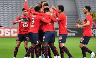 欧冠小组赛关键对决，意甲劲旅战捷甲豪门